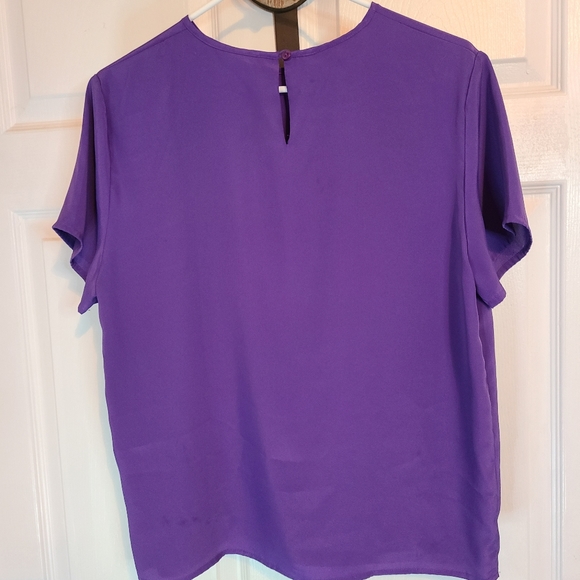 (401) Pembroke Lane Woman's Short Sleeve Blouse, Size: Small Color: Purple - Picture 13 of 13